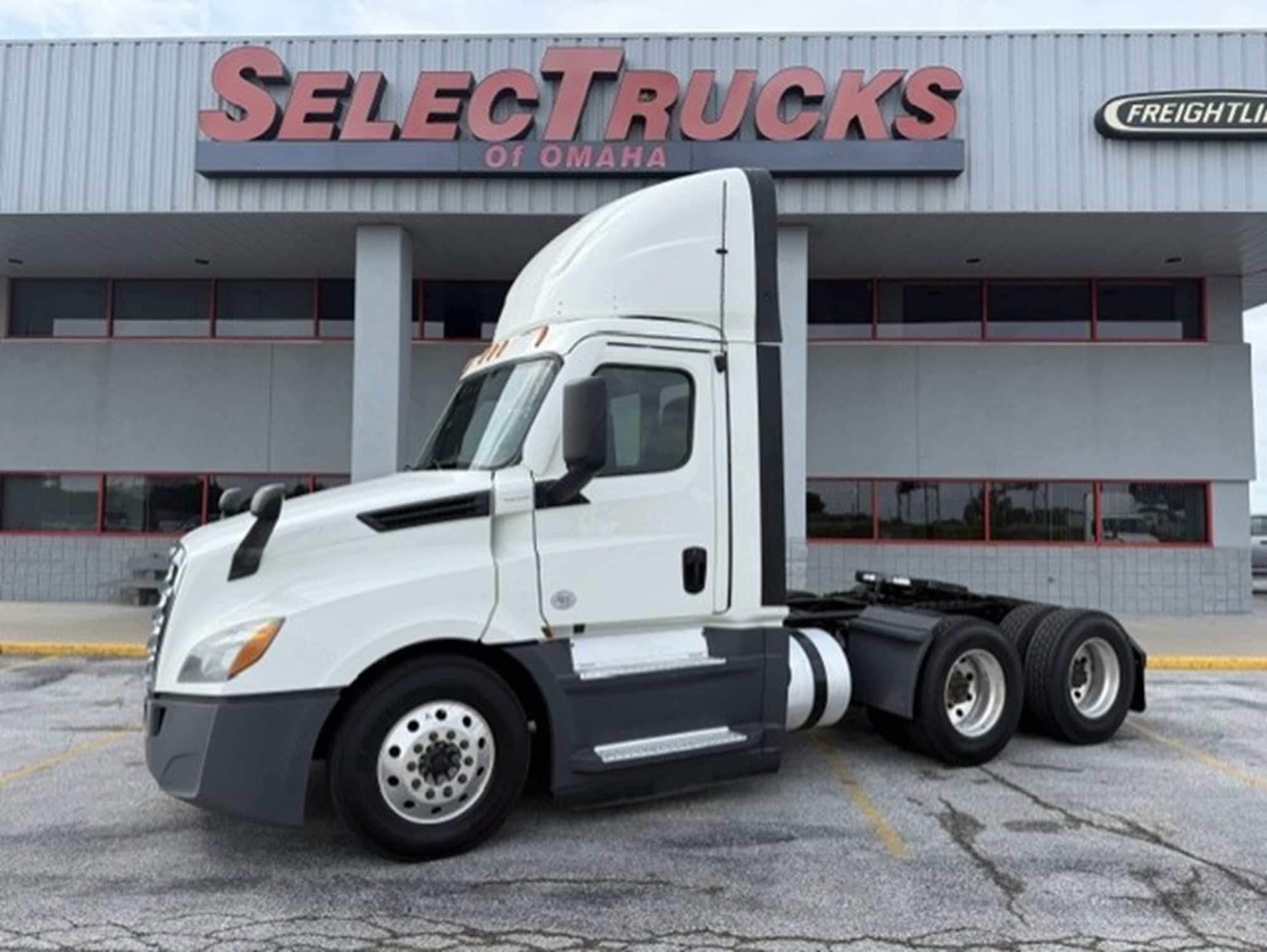 2021 Freightliner CASCADIA 126 - Photo 1