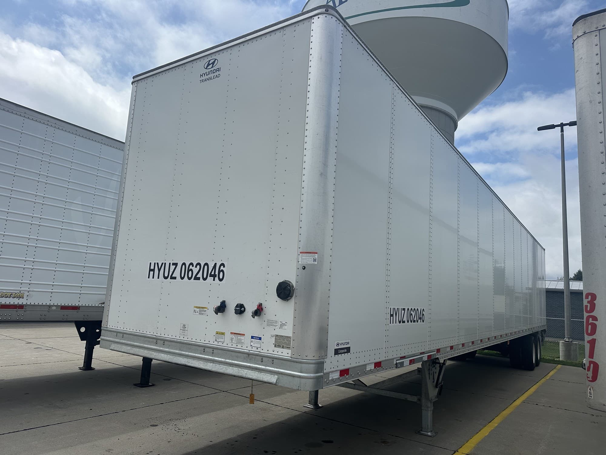 2027 Hyundai DRY VAN - Photo 1