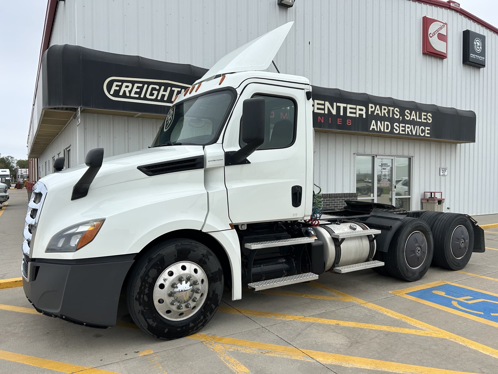 2018 Freightliner CASCADIA 126 PT126DC - Photo 1