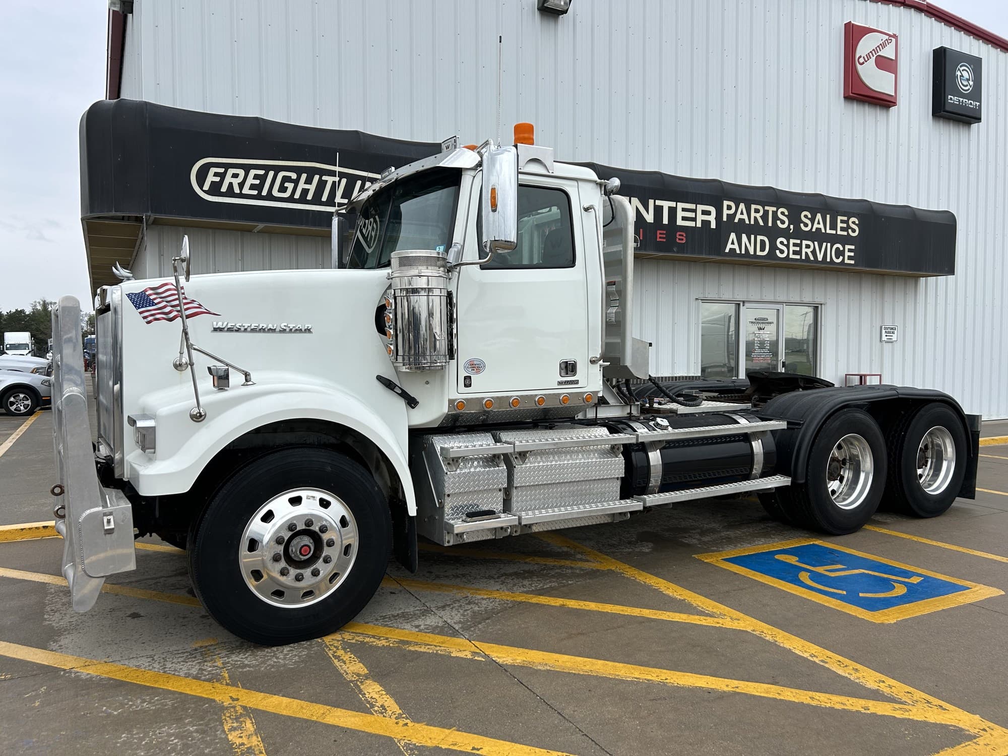 2017 Western Star 4900 4900SF - Photo 1