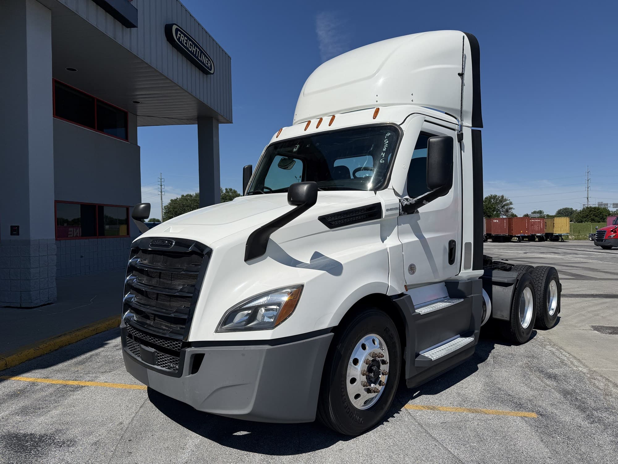2021 Freightliner CASCADIA 126 - Photo 1