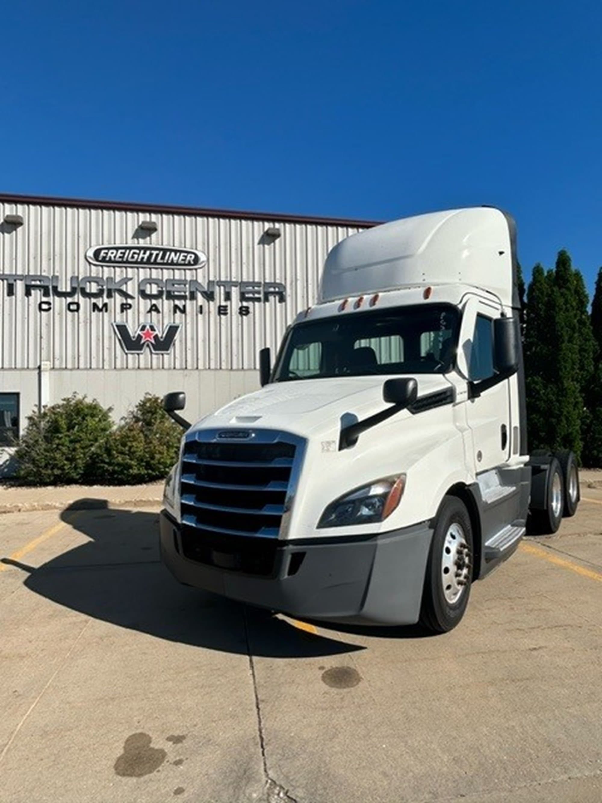 2021 Freightliner CASCADIA 126 - Photo 1