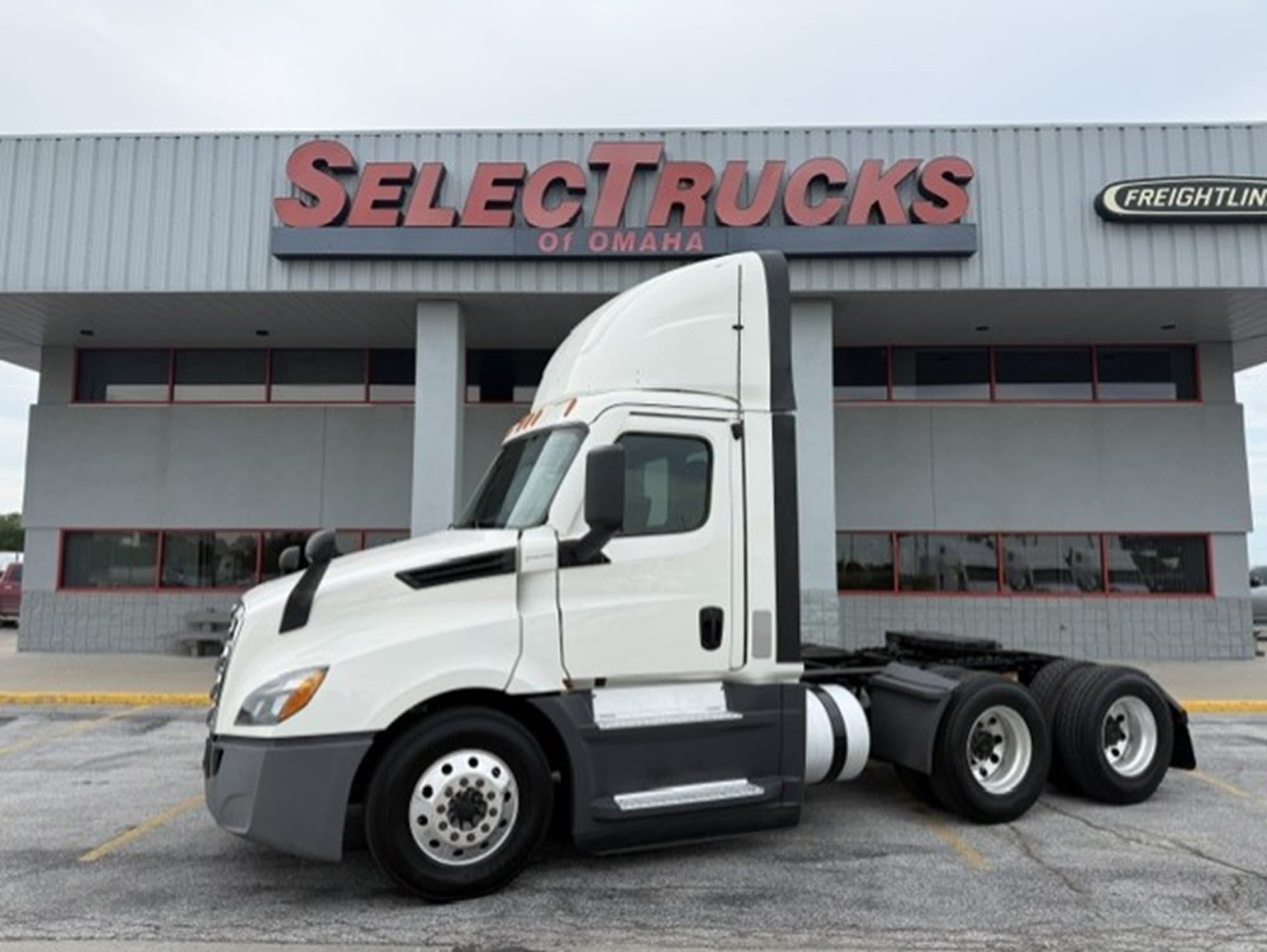 2021 Freightliner CASCADIA 126 - Photo 1