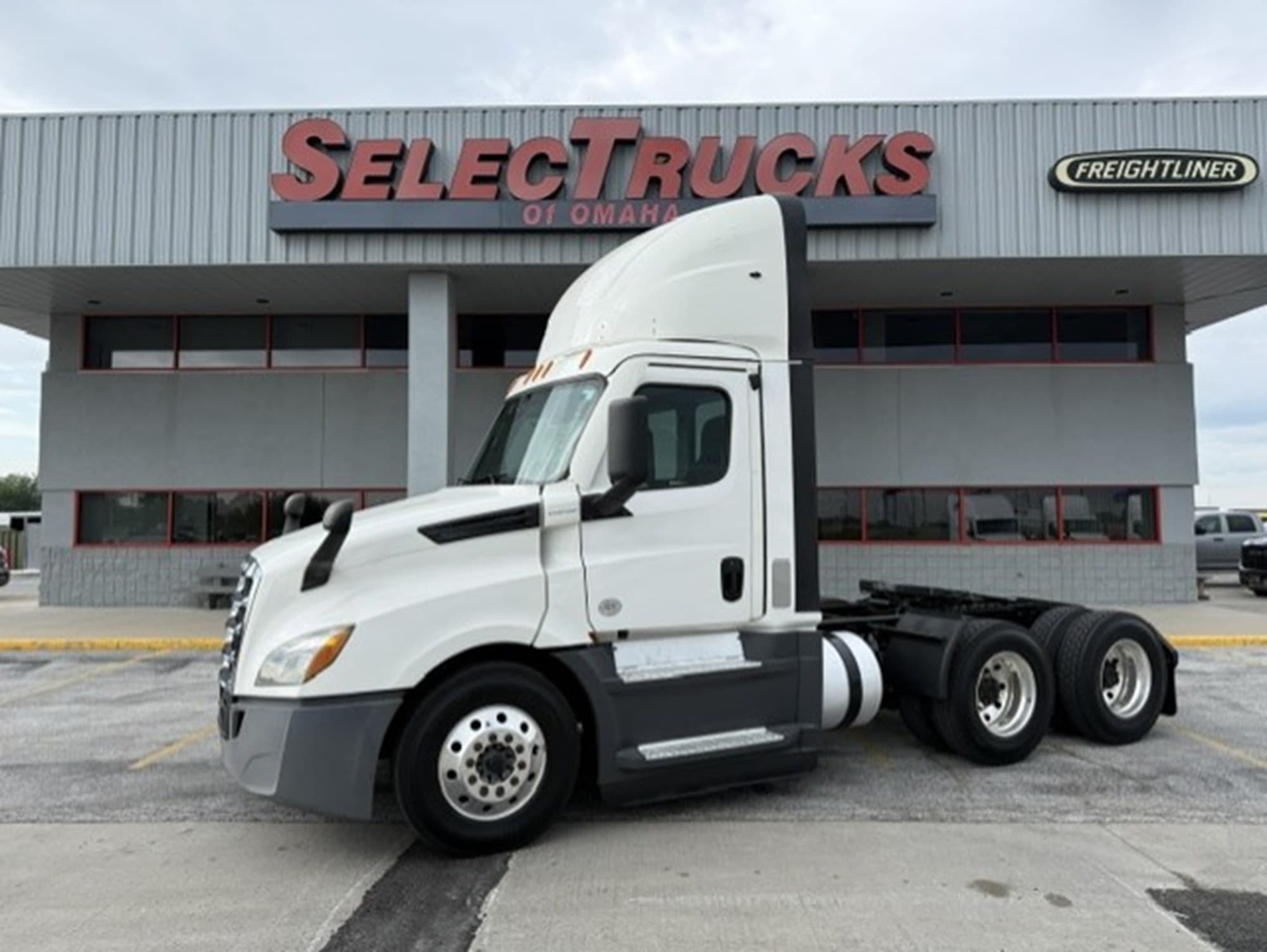 2021 Freightliner CASCADIA 126 PT126DC - Photo 1