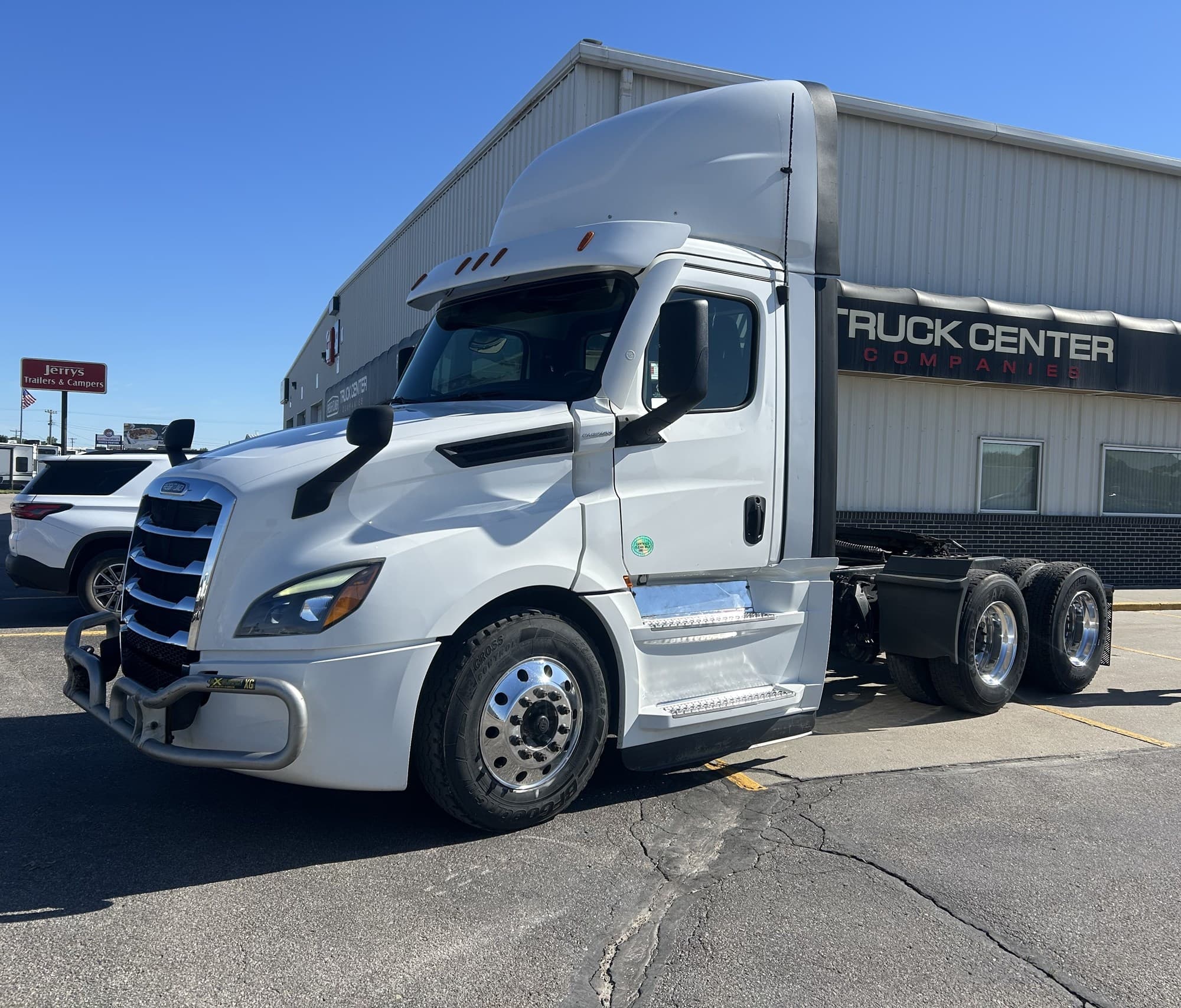 2021 Freightliner CASCADIA 126 PT126DC - Photo 1
