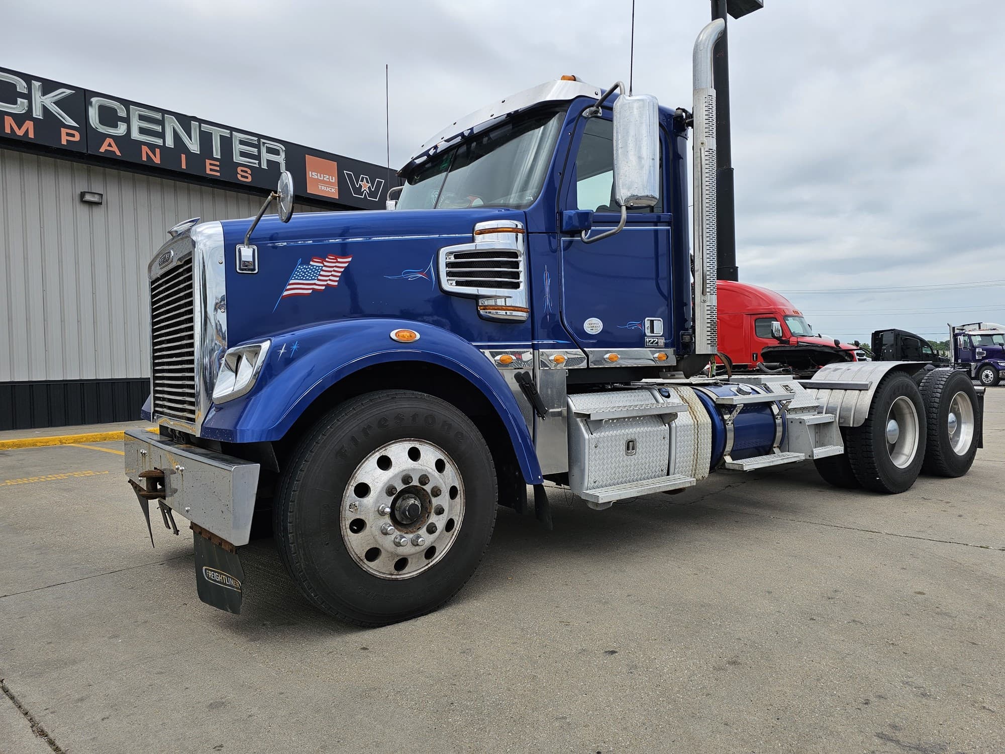 2019 Freightliner SD 122SD - Photo 1