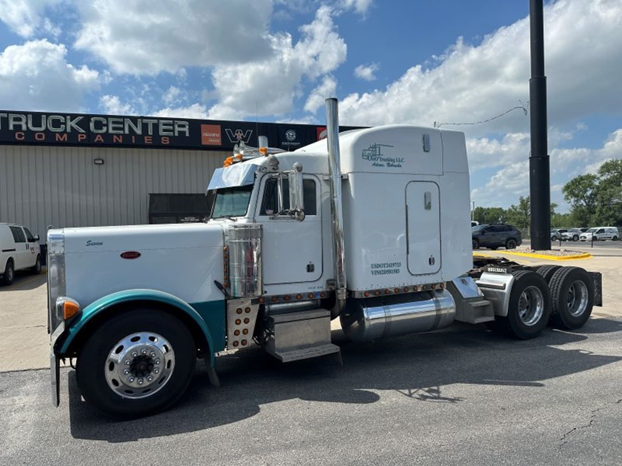 2002 Peterbilt 379 - Photo 1