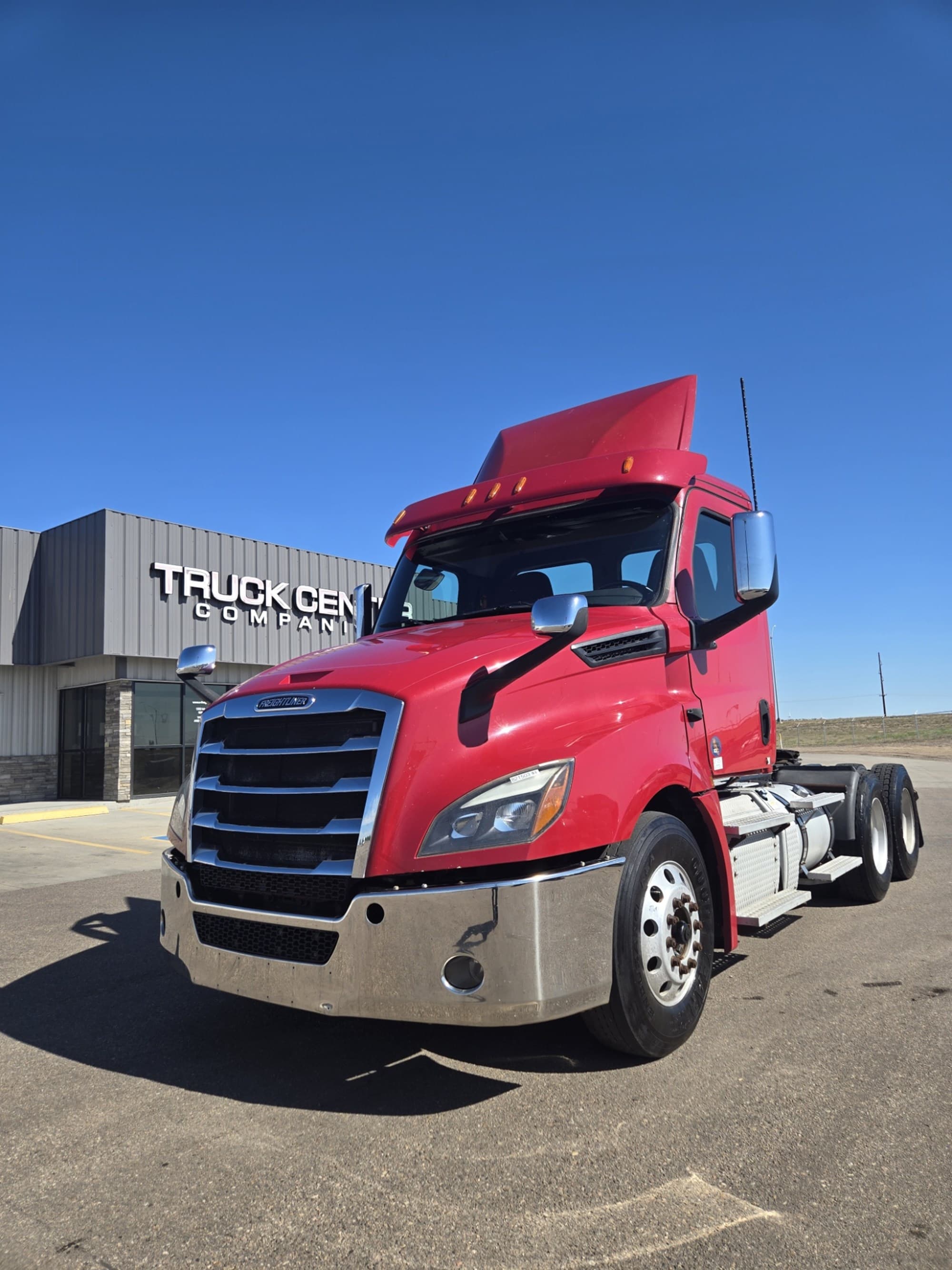 2019 Freightliner CASCADIA 126 CA126DC - Photo 1