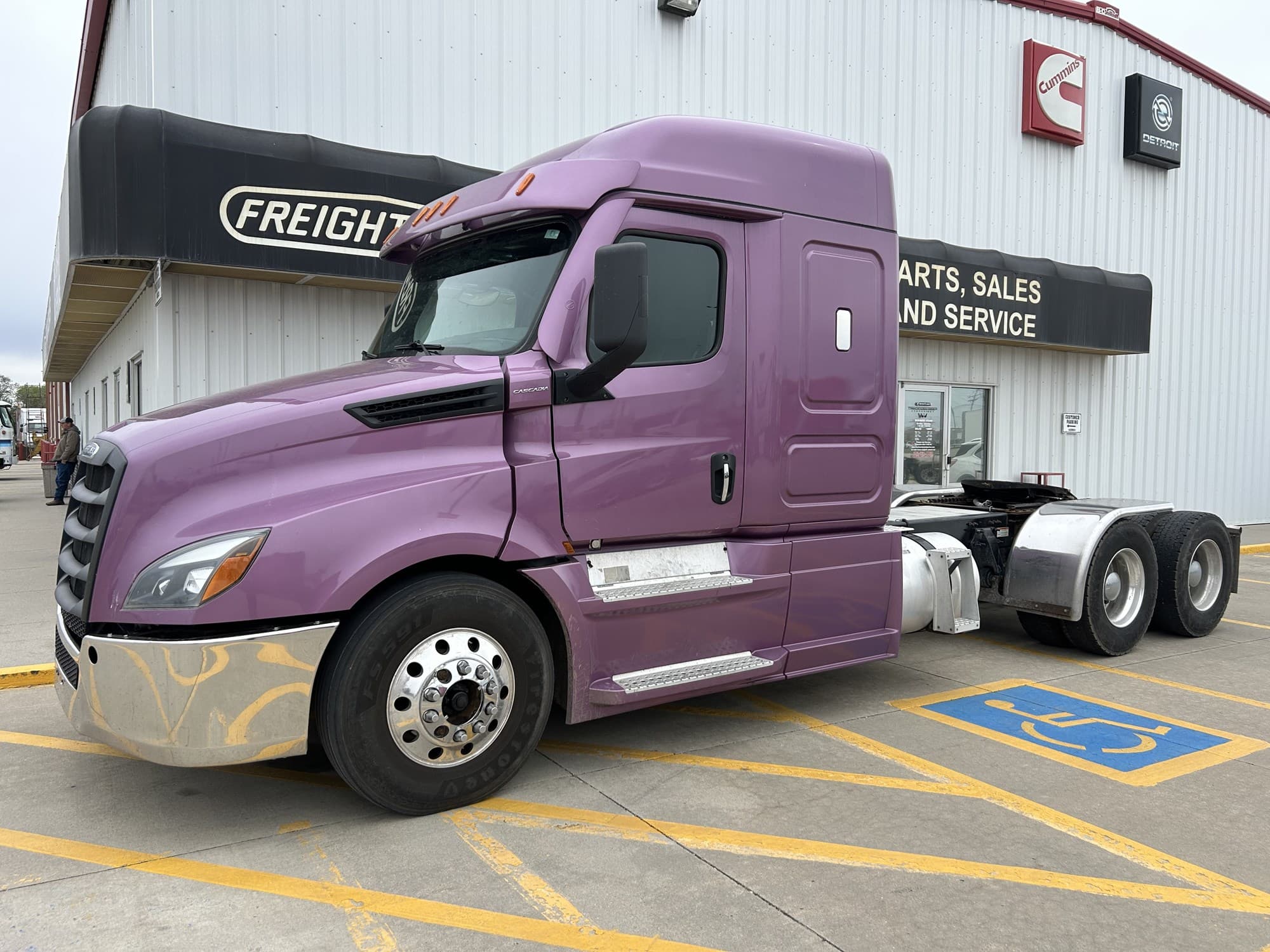 2023 Freightliner CASCADIA 126 - Photo 1