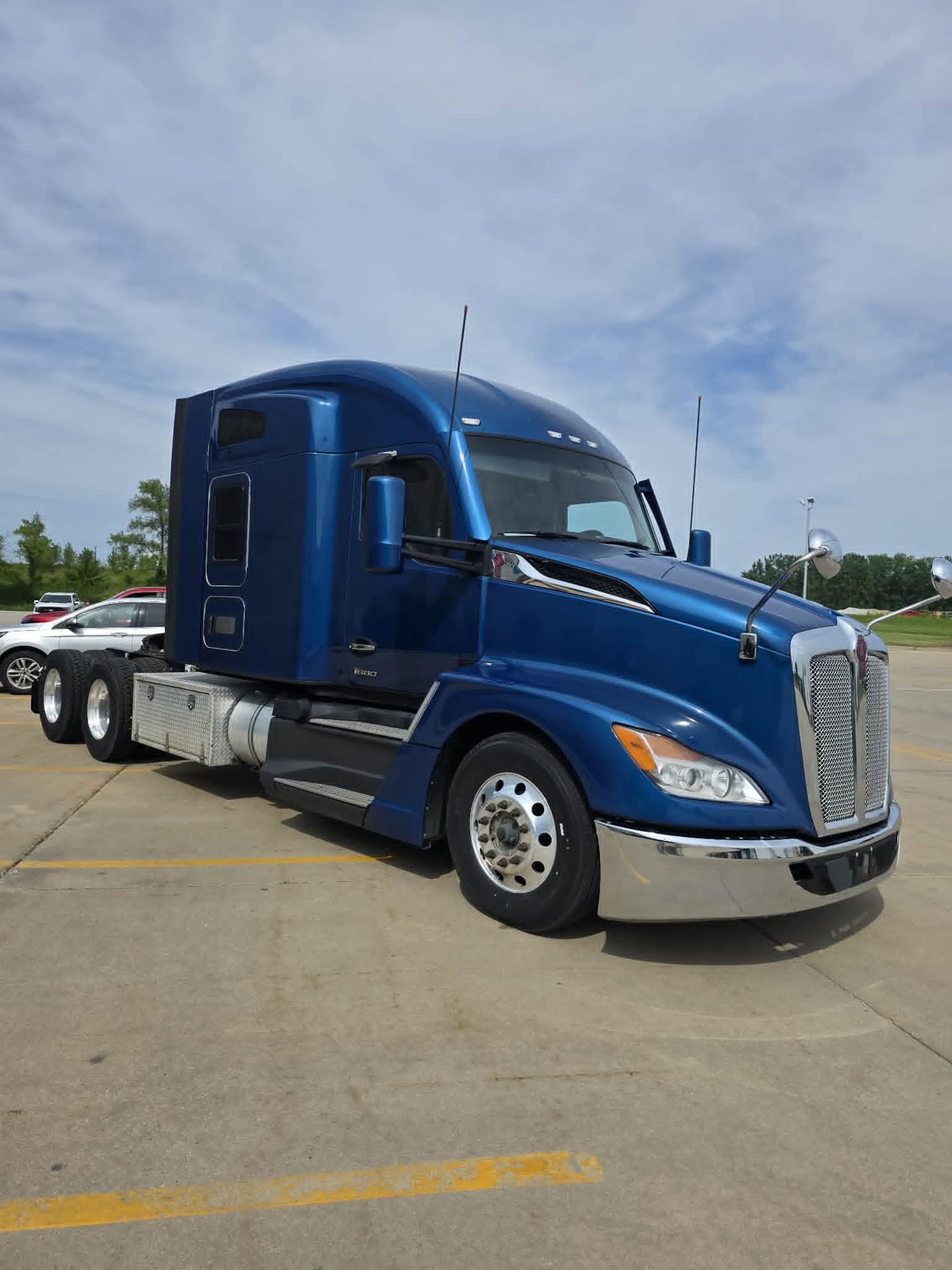 2023 Kenworth T680 - Photo 1