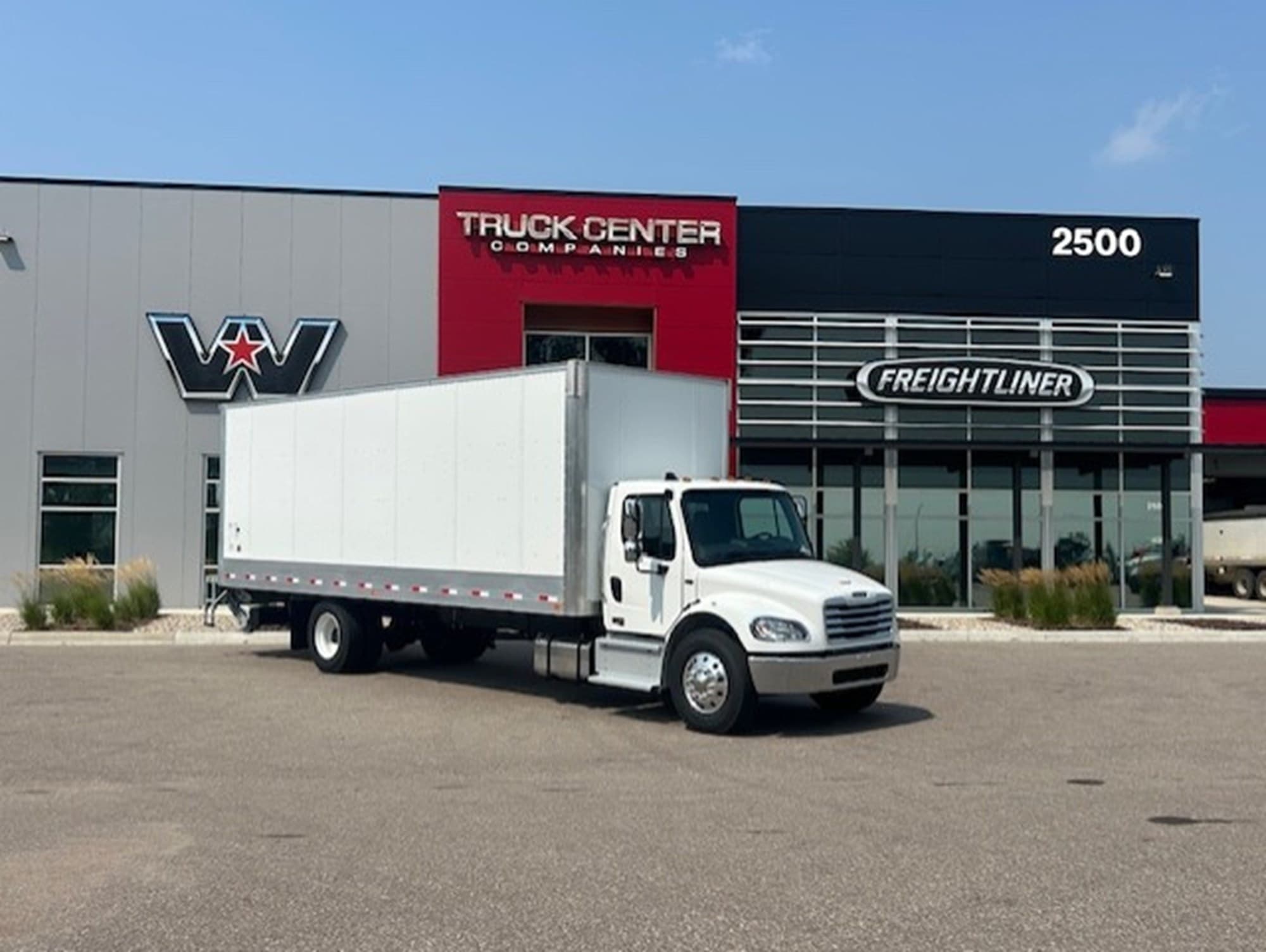 2026 Freightliner M2 M2106 - Photo 1
