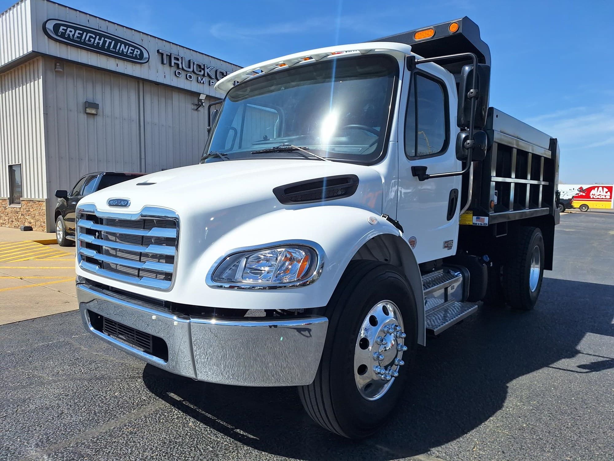 2026 Freightliner M2 M2106 - Photo 1