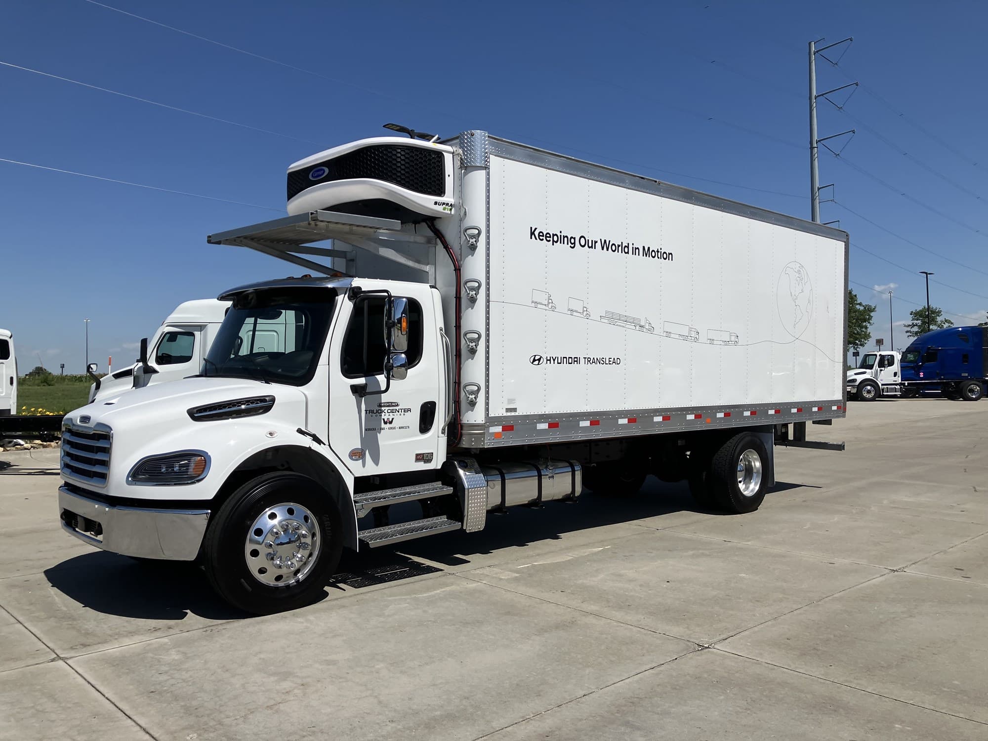 2027 Freightliner M2 M2106 - Photo 1